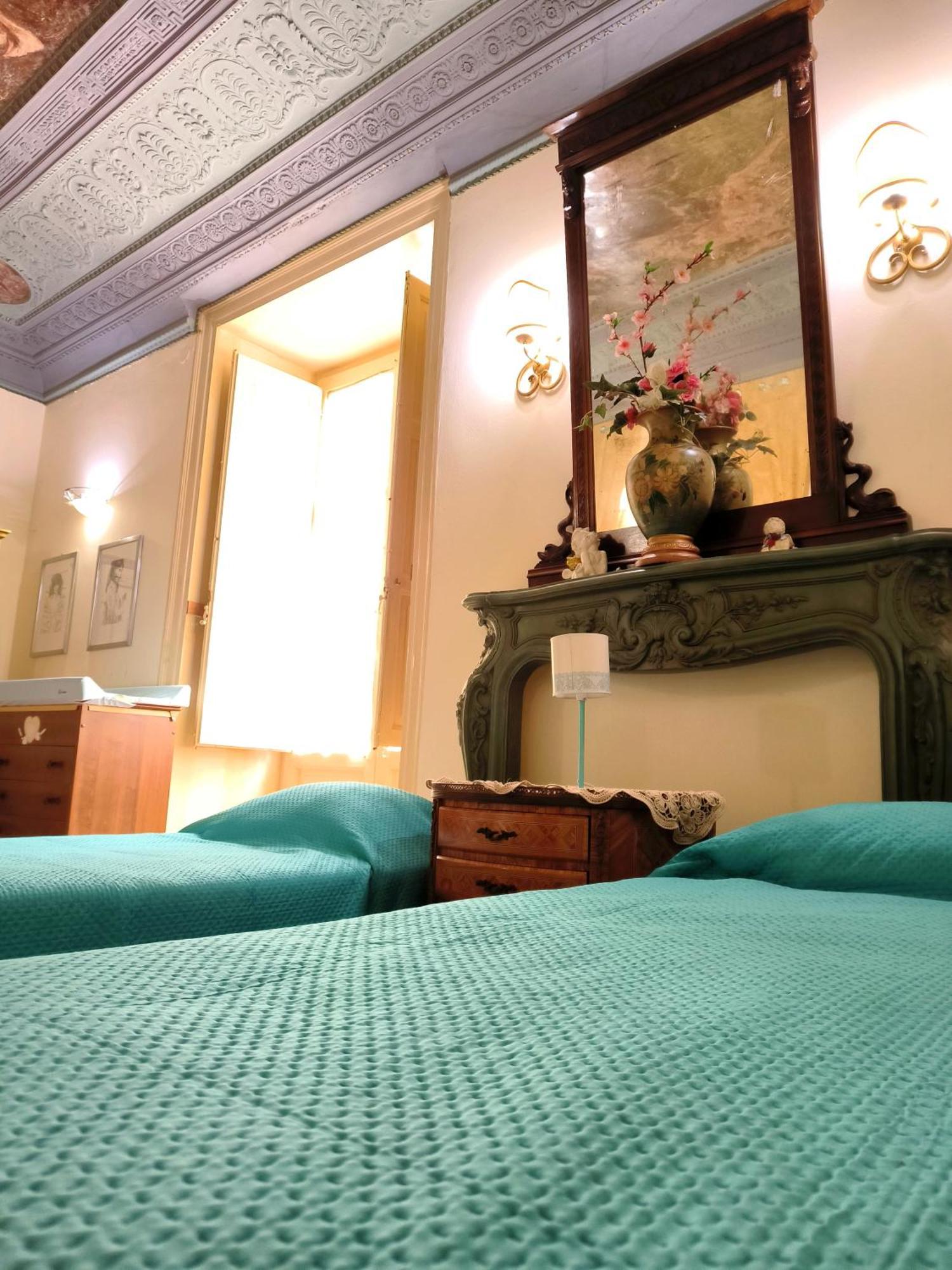 Vittorio Emanuele Rooms Di Prinzi Palermo Exterior foto