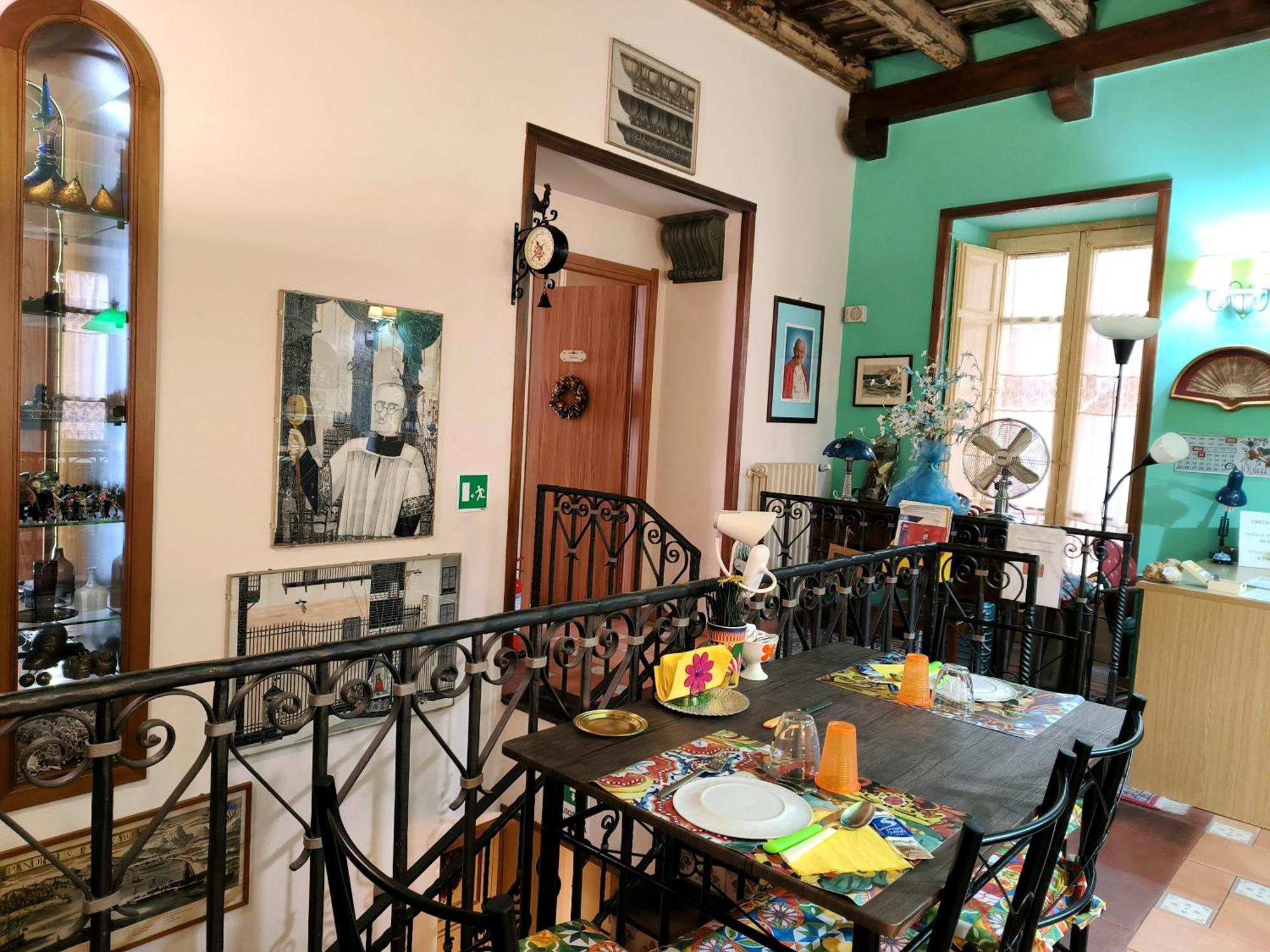Vittorio Emanuele Rooms Di Prinzi Palermo Exterior foto