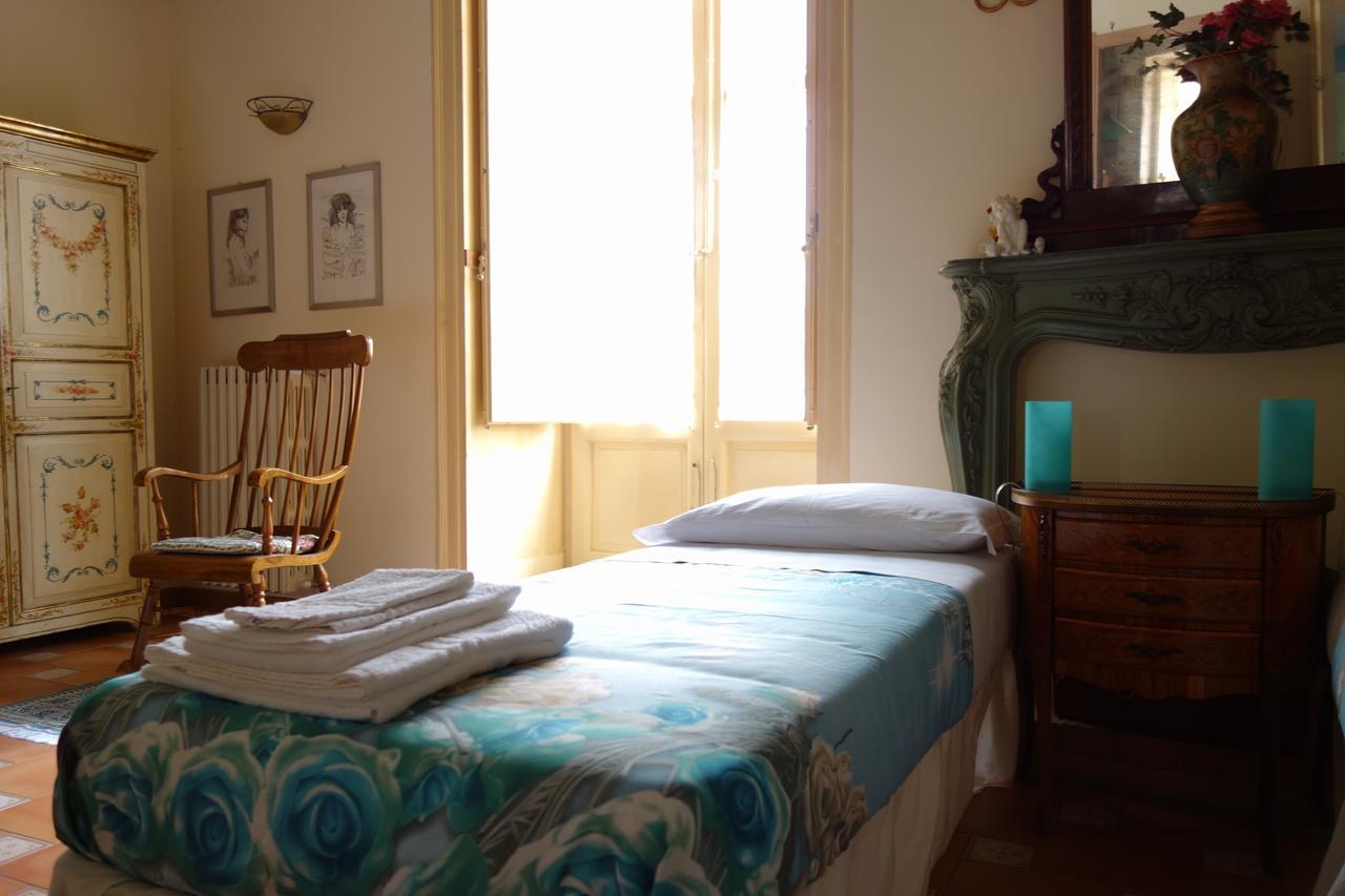 Vittorio Emanuele Rooms Di Prinzi Palermo Exterior foto